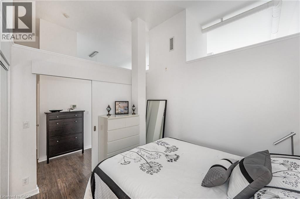 410 King Street West — photo 18
