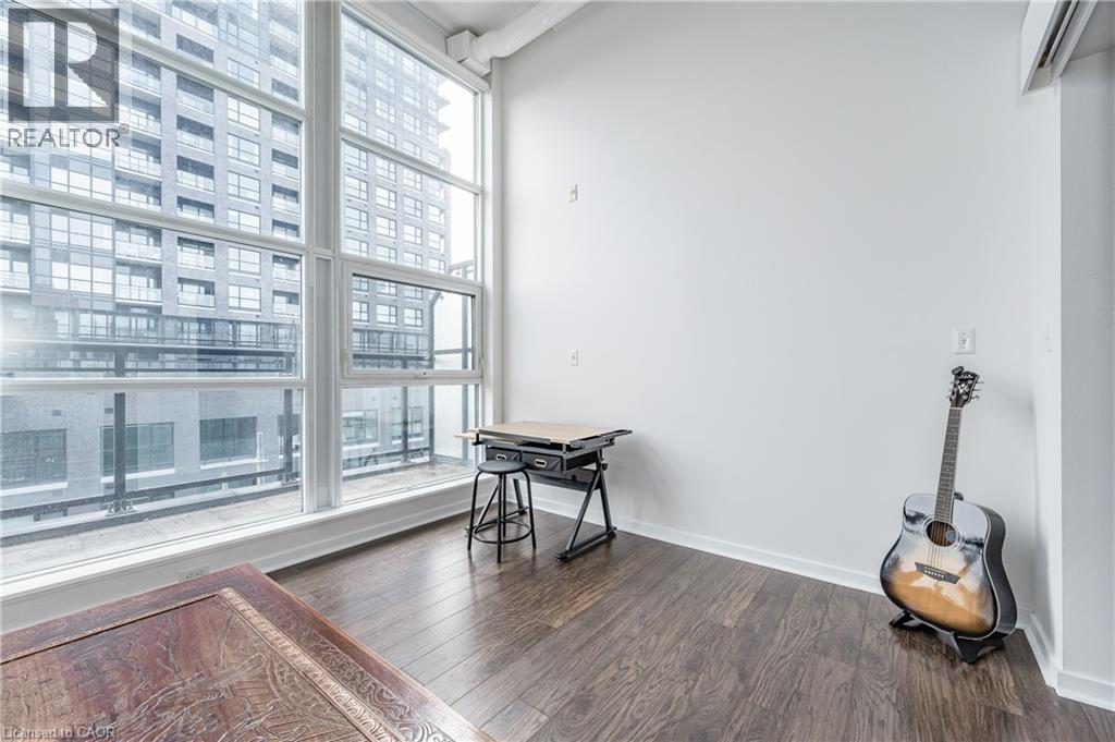 410 King Street West — photo 19