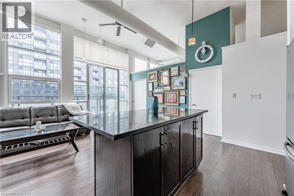 410 King Street West — photo 10