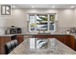 4pc Bathroom - 7120 8 Street Nw, Calgary, AB T2K1G3 Photo 12