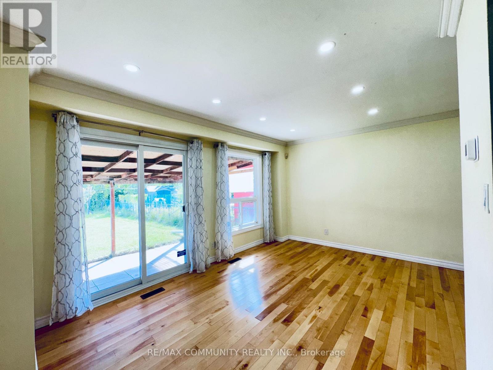 45 SHEPMORE TERRACE, Toronto (Malvern) — photo 5