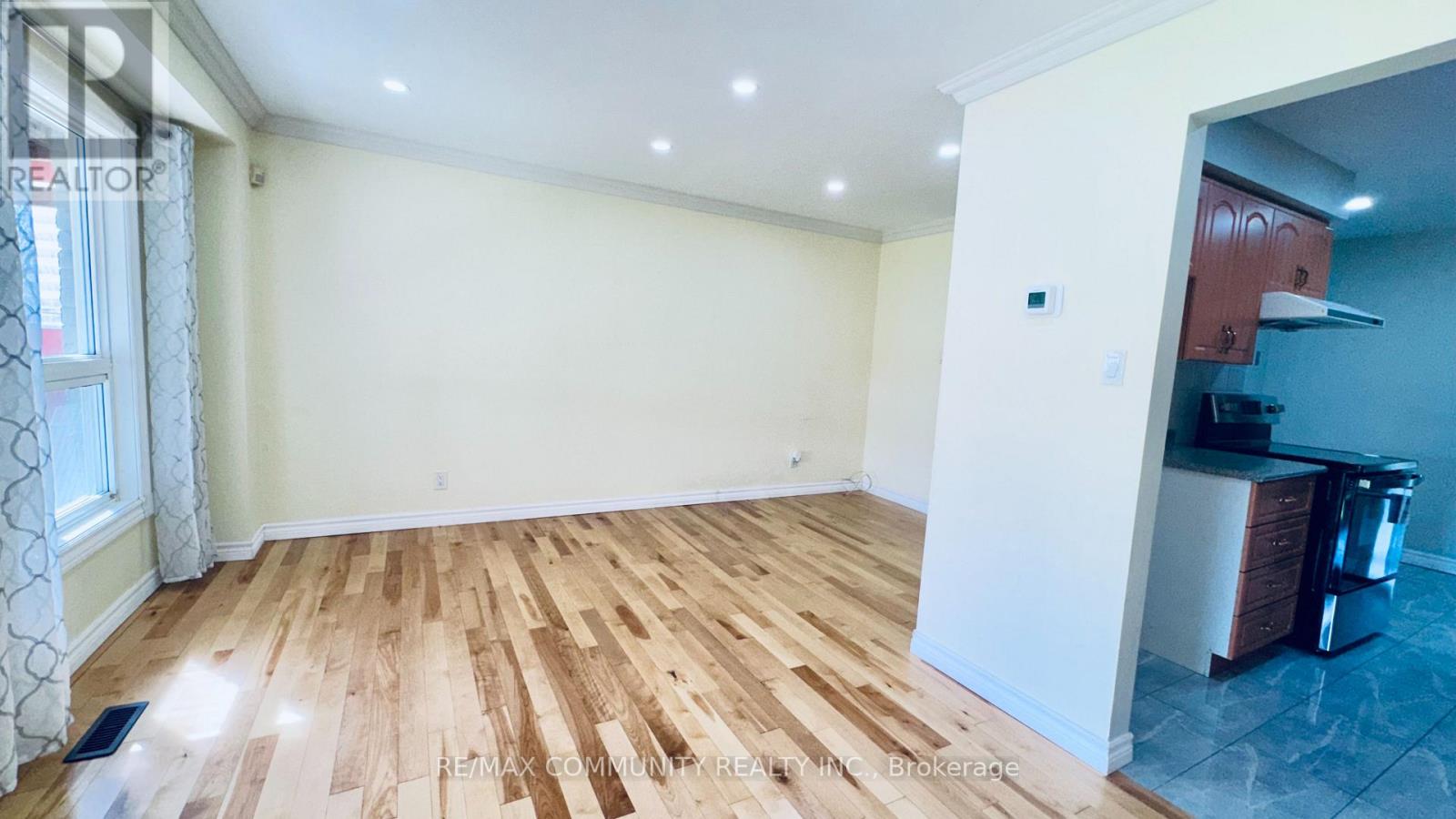 45 SHEPMORE TERRACE, Toronto (Malvern) — photo 6