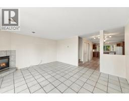 423-425 E 2nd Street, North Vancouver, BC V7L1C9 Photo 12