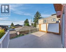 423-425 E 2nd Street, North Vancouver, BC V7L1C9 Photo 13