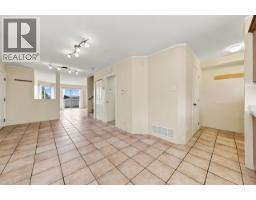 423-425 E 2nd Street, North Vancouver, BC V7L1C9 Photo 8