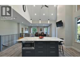 5611 E Oyster Bay Road, Garden Bay, BC V0N2H1 Photo 13