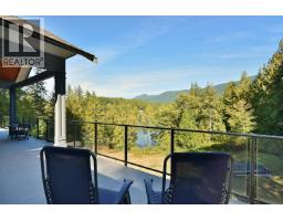 5611 E Oyster Bay Road, Garden Bay, BC V0N2H1 Photo 15