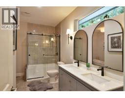5611 E Oyster Bay Road, Garden Bay, BC V0N2H1 Photo 21