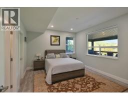 5611 E Oyster Bay Road, Garden Bay, BC V0N2H1 Photo 28