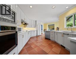 535 Stevens Drive, West Vancouver, BC V7S1E1 Photo 9