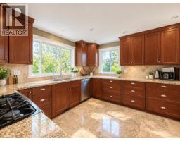 2718 Byron Place, North Vancouver, BC V7H2K8 Photo 8