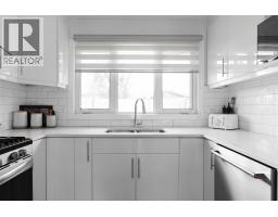 Bedroom - 121 Demers Drive, Fort Mcmurray, AB T9H2B3 Photo 11
