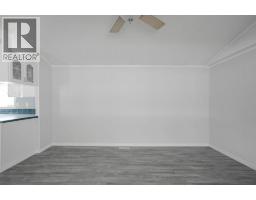 Living room - 212 Greenwich Lane, Fort Mcmurray, AB T9H3Z3 Photo 10