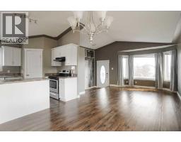 165 Balsam Way, Fort Mcmurray, AB T9K0H7 Photo 10