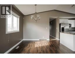 Primary Bedroom - 165 Balsam Way, Fort Mcmurray, AB T9K0H7 Photo 9