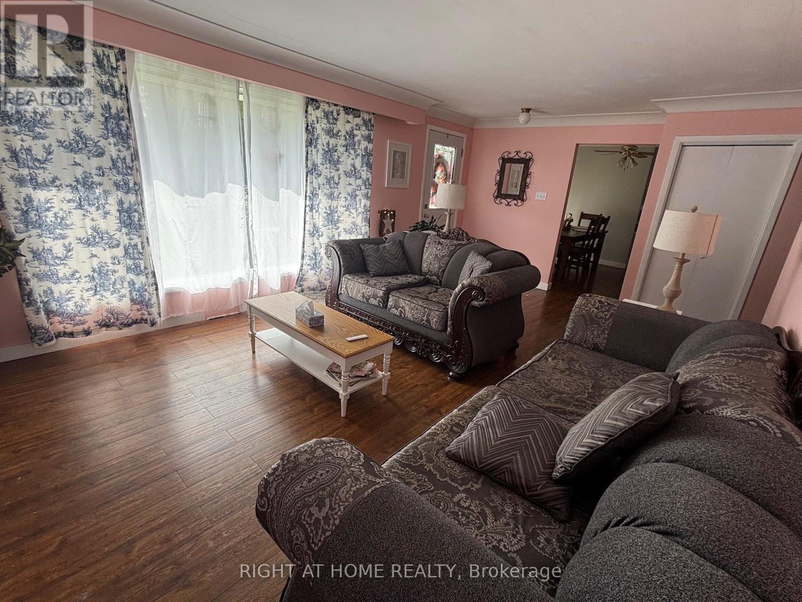594 MILLER STREET, Meaford — photo 4