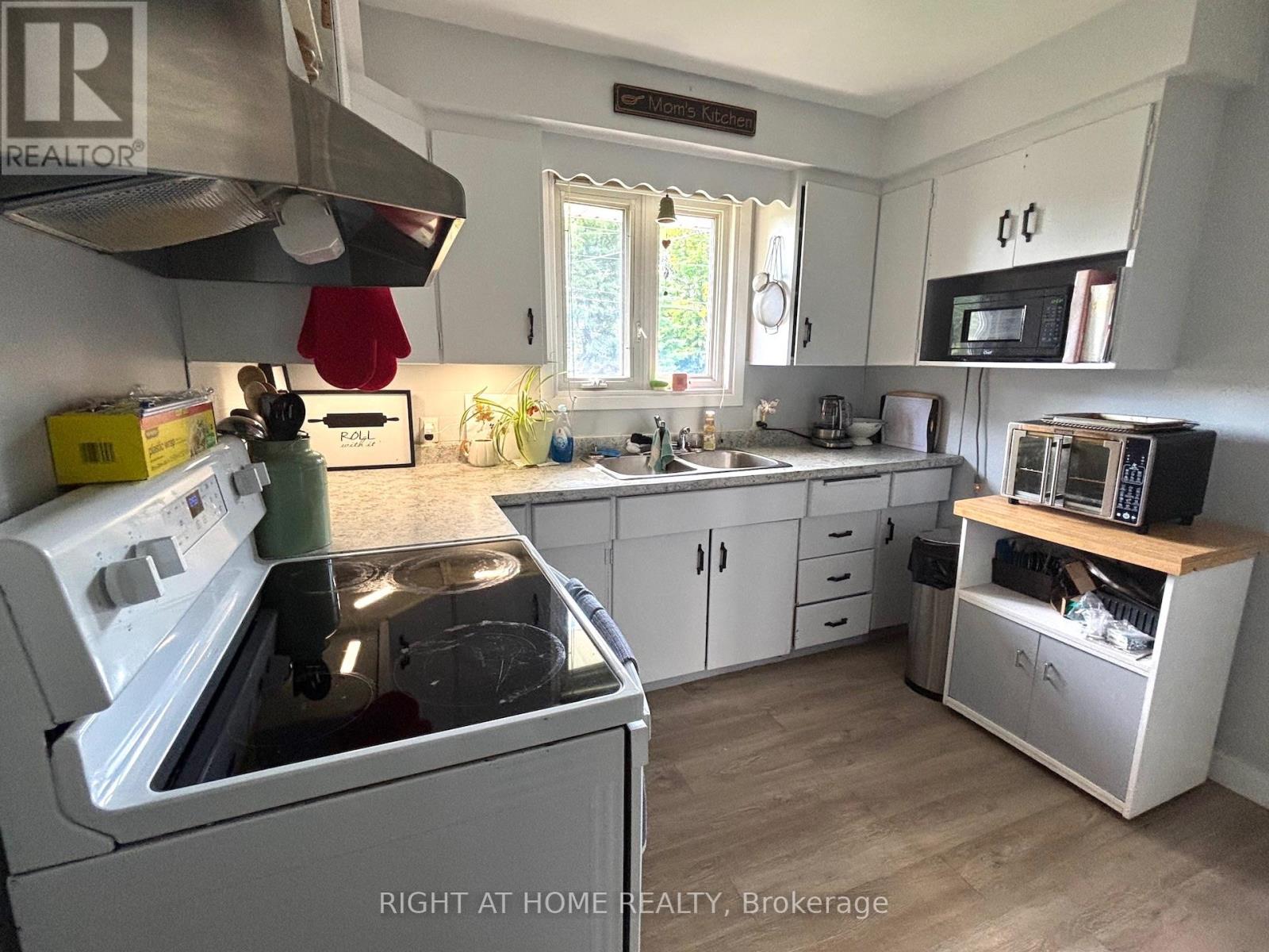 594 MILLER STREET, Meaford — photo 6