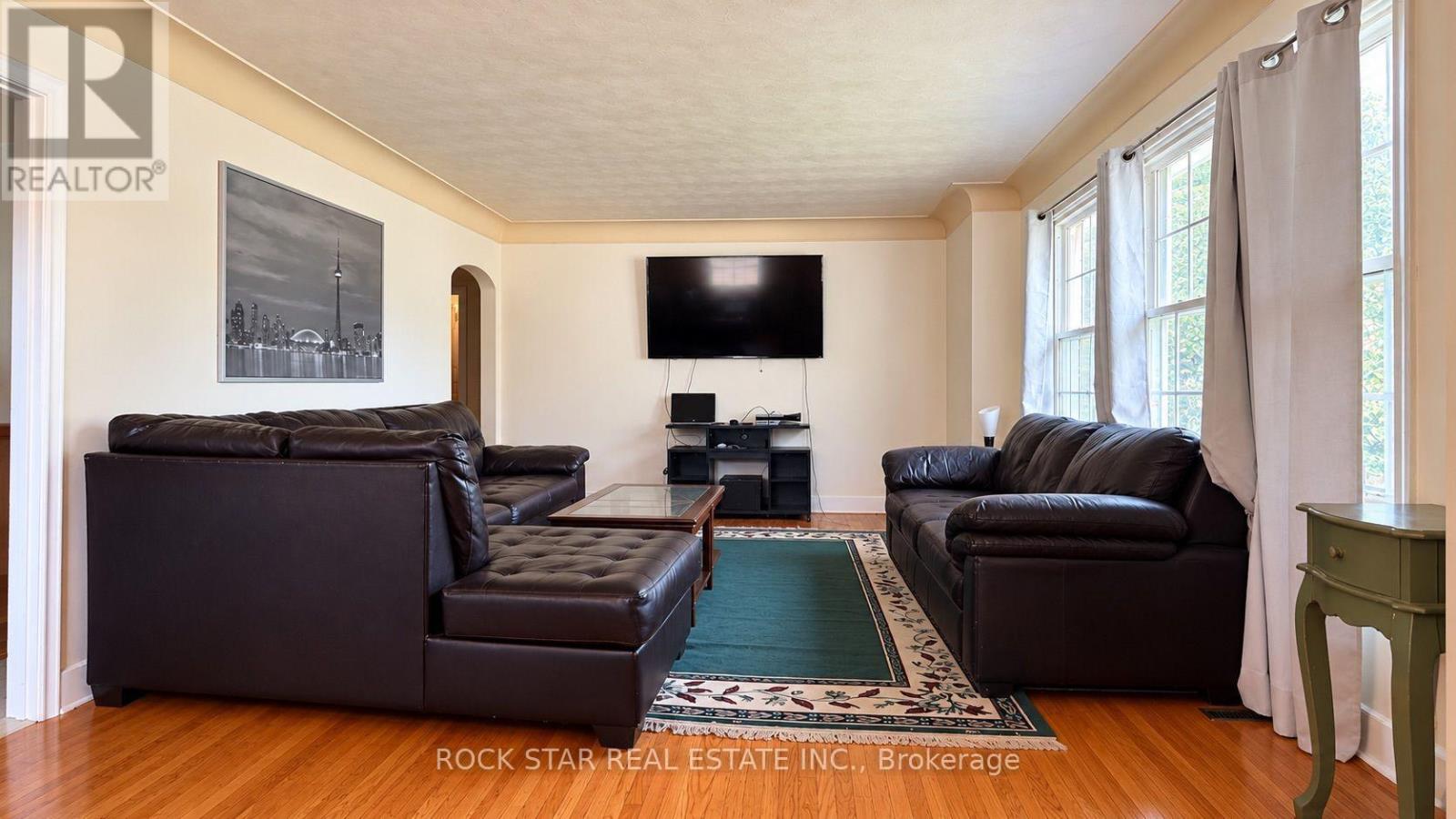 12 ROSELAND AVENUE, St. Catharines (Carlton/Bunting) — photo 4