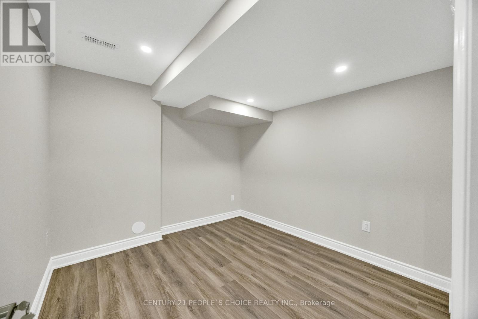 16 FLAGG AVENUE - Image 38