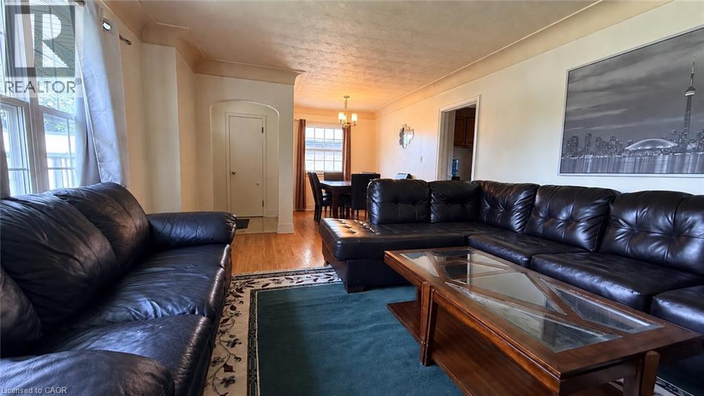 12 ROSELAND Avenue, St. Catharines — photo 6