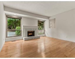 2470 Woodstock Drive, Abbotsford, BC V3G2B6 Photo 8