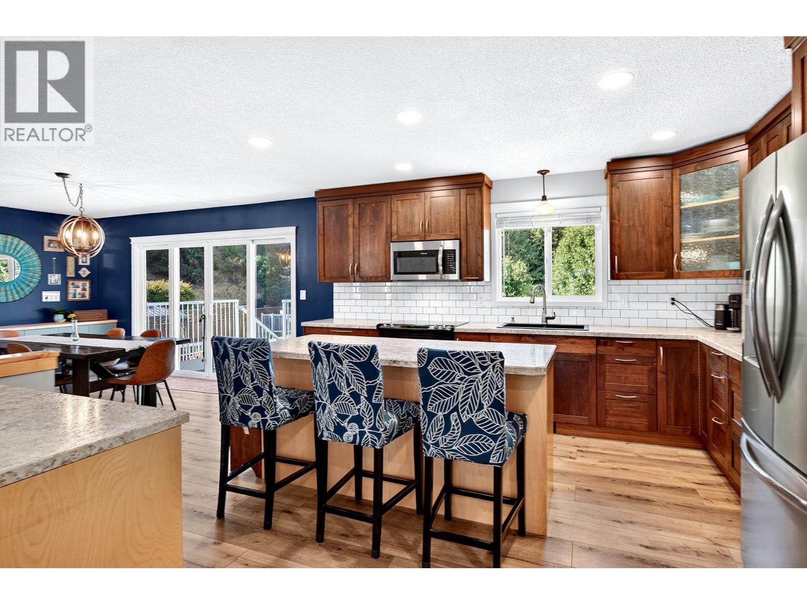 313 Mary Place - 16