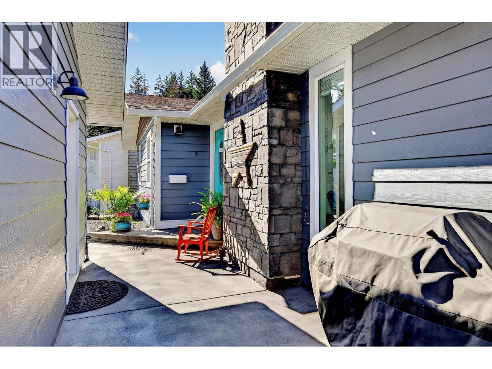 313 Mary Place, Kamloops, British Columbia, V2C4Y5, Kamloops, British Columbia — photo 4 of 5