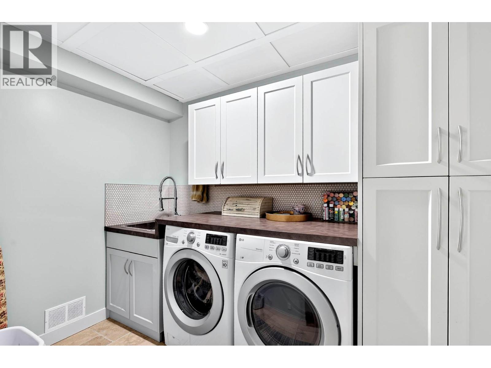 313 Mary Place - 44