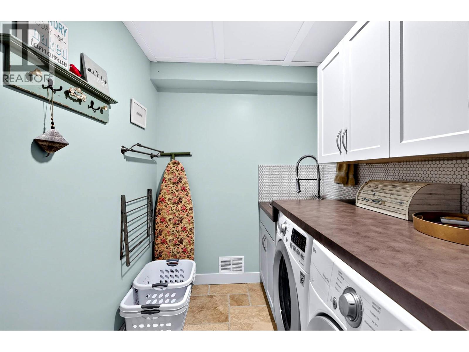 313 Mary Place - Image 45