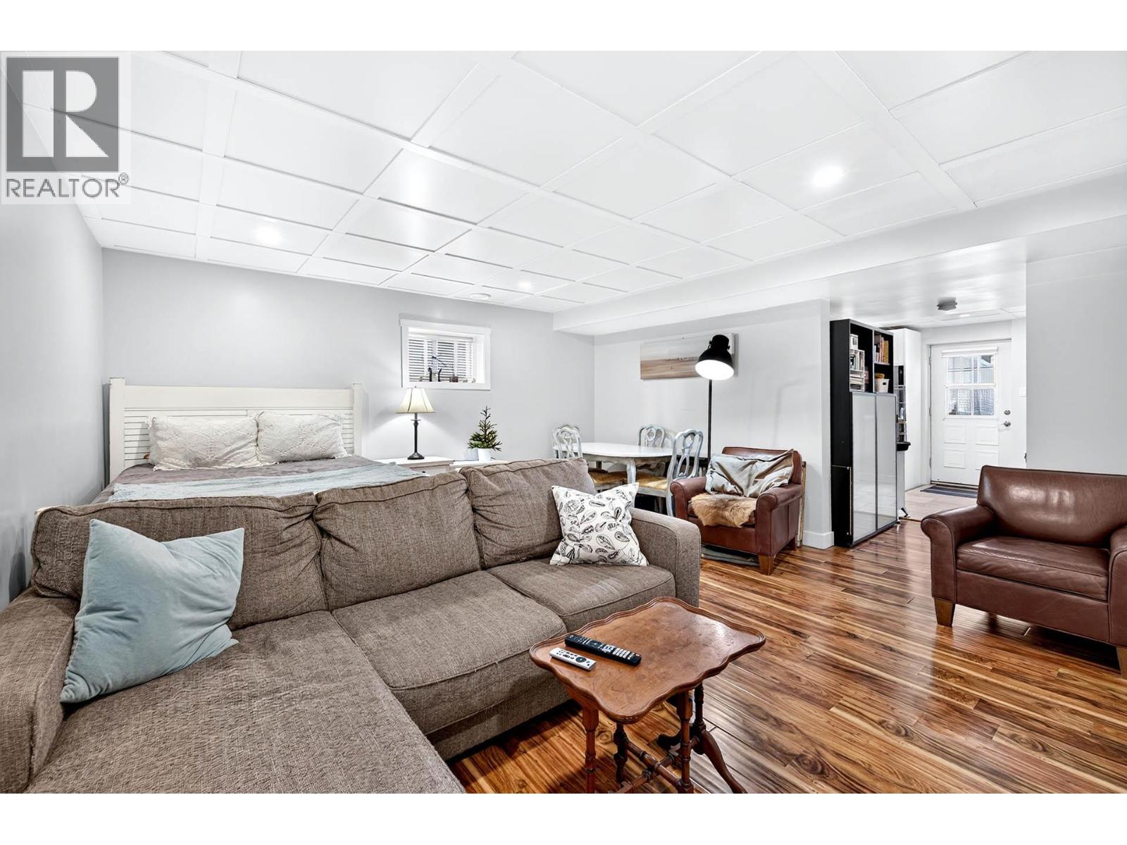 313 Mary Place - 55