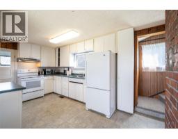 10091 6 Highway, Coldstream, BC V1B3B6 Photo 9