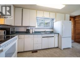 Laundry room - 10091 6 Highway, Coldstream, BC V1B3B6 Photo 6
