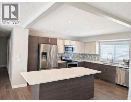 Bedroom - 5972 Madigan Drive Ne, Calgary, AB T2A5A3 Photo 6