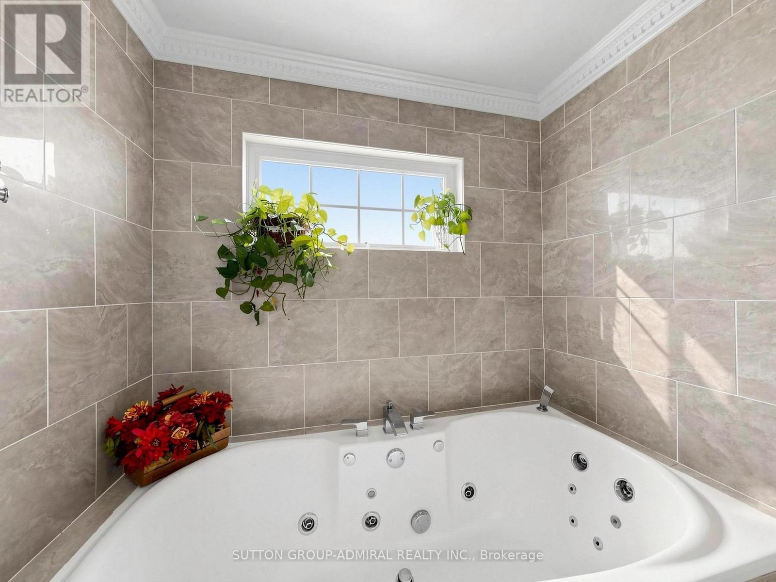 4631 AURORA ROAD - 17
