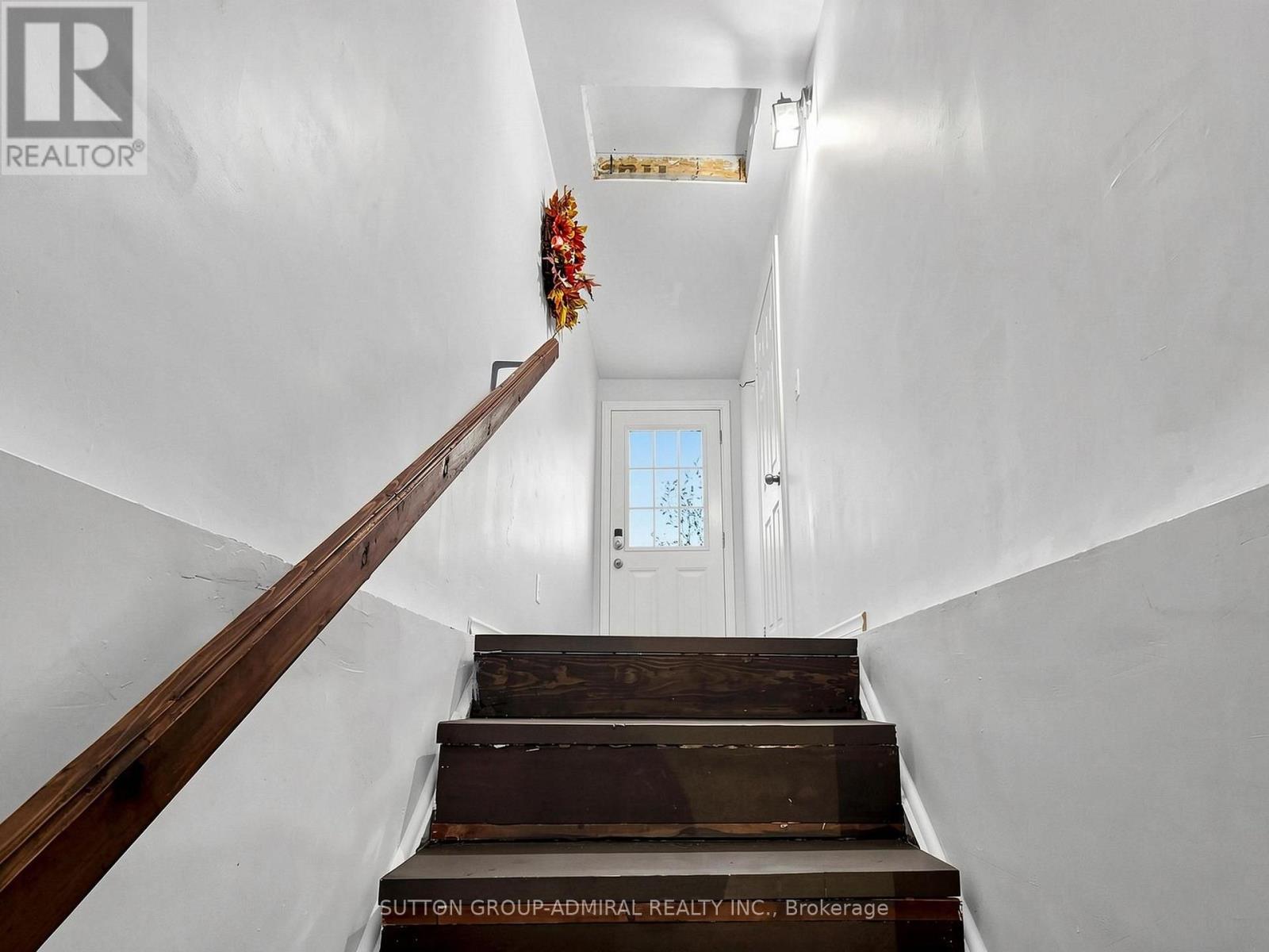 4631 AURORA ROAD - 18