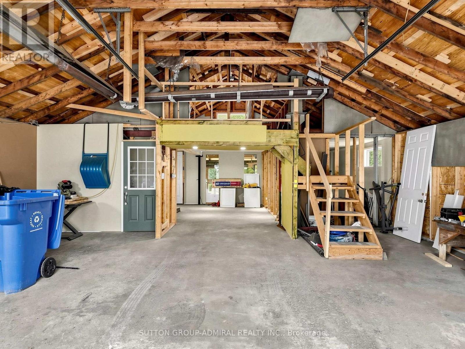 4631 AURORA ROAD - 26