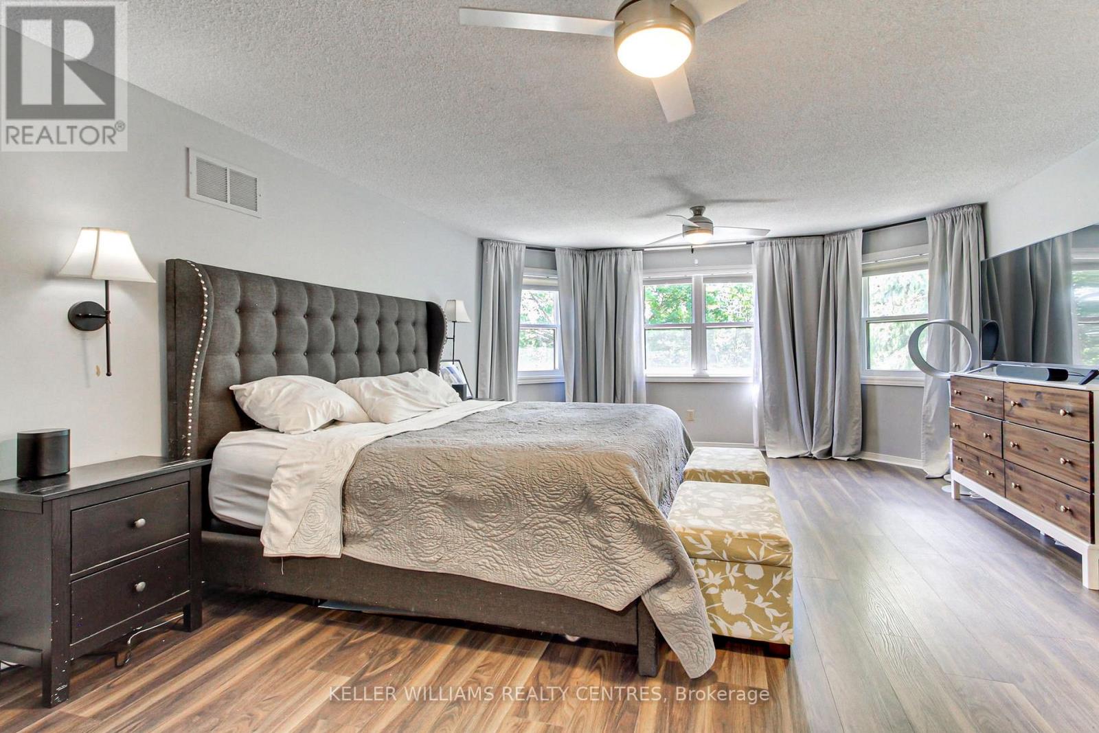 204 CROSSLAND GATE - 22