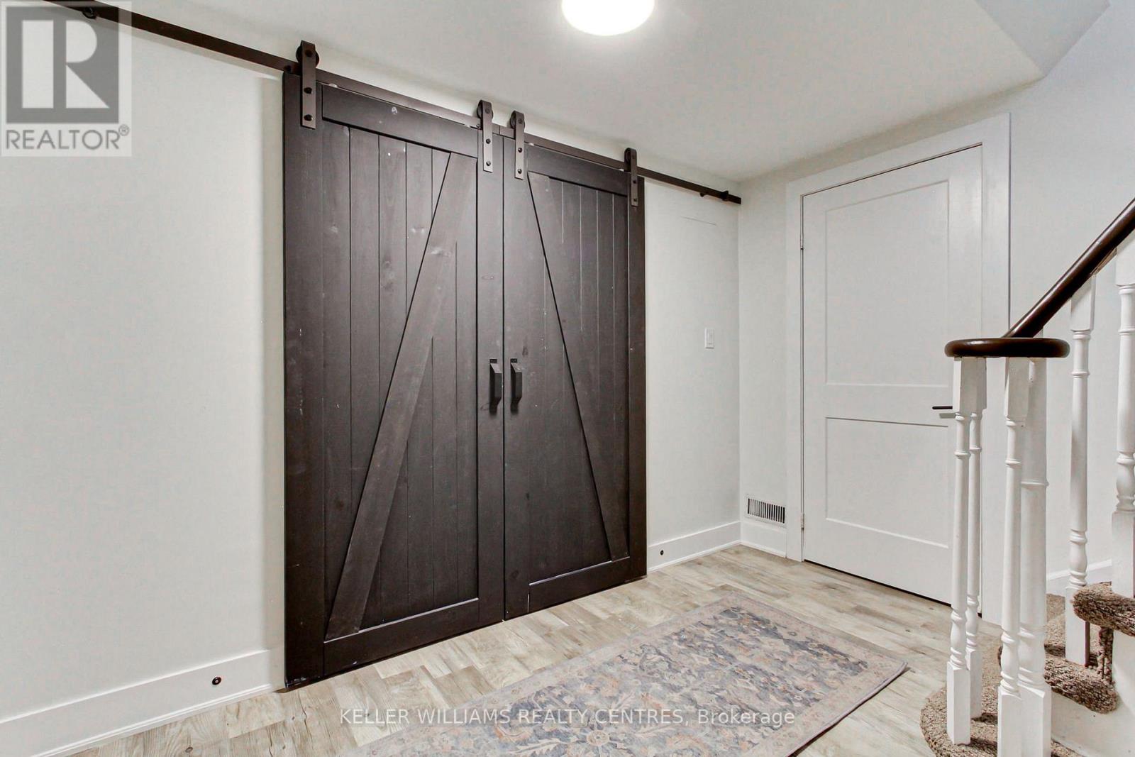 204 CROSSLAND GATE - 32