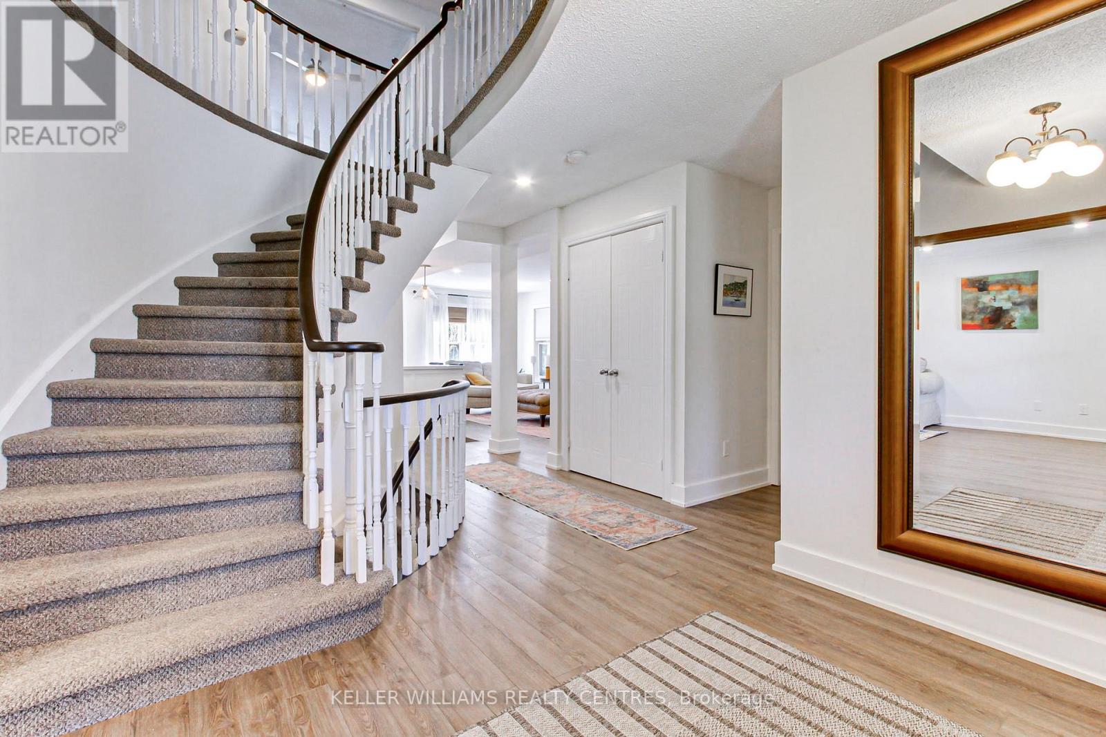 204 CROSSLAND GATE, Newmarket (Glenway Estates) — photo 7