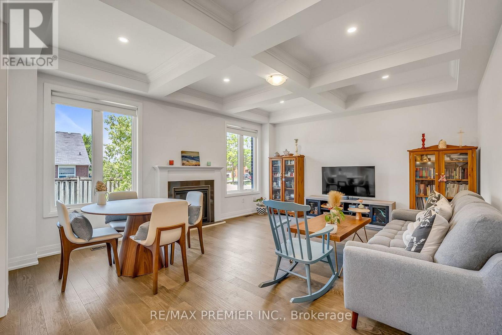 25 LOW BOULEVARD, Uxbridge — photo 11