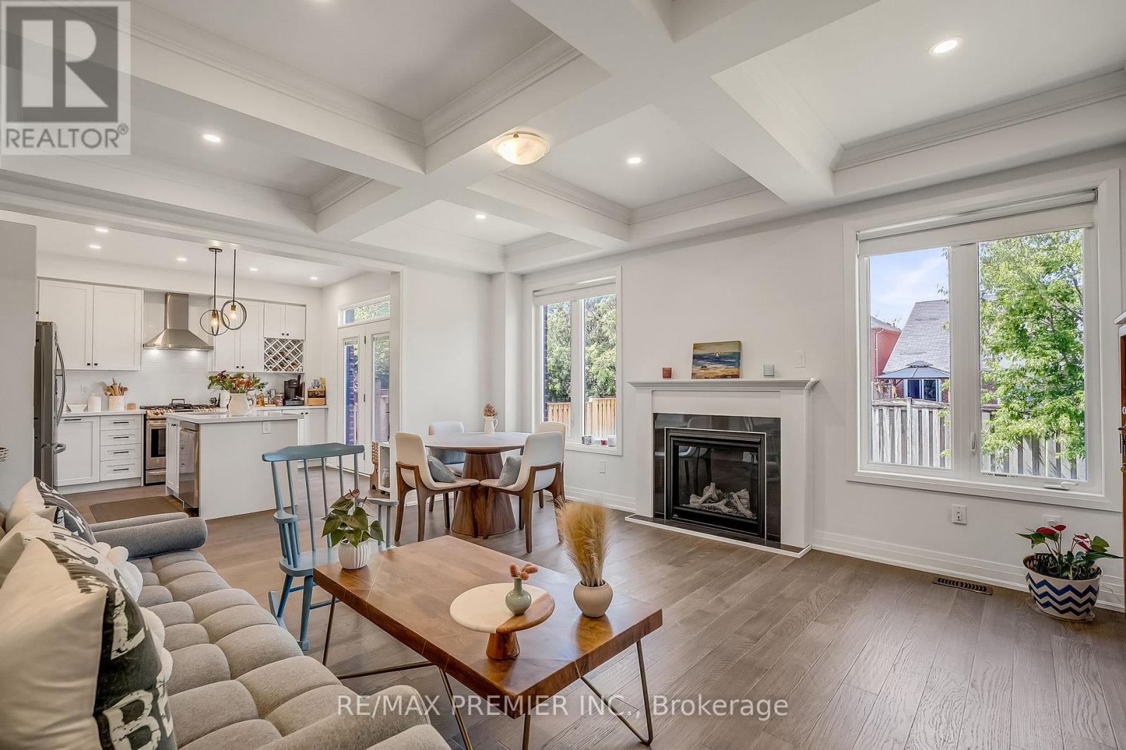 25 LOW BOULEVARD, Uxbridge — photo 12