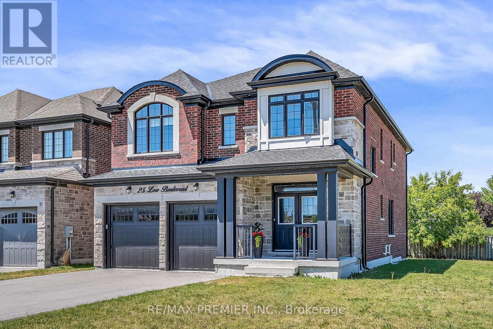 25 LOW BOULEVARD, Uxbridge — photo 4