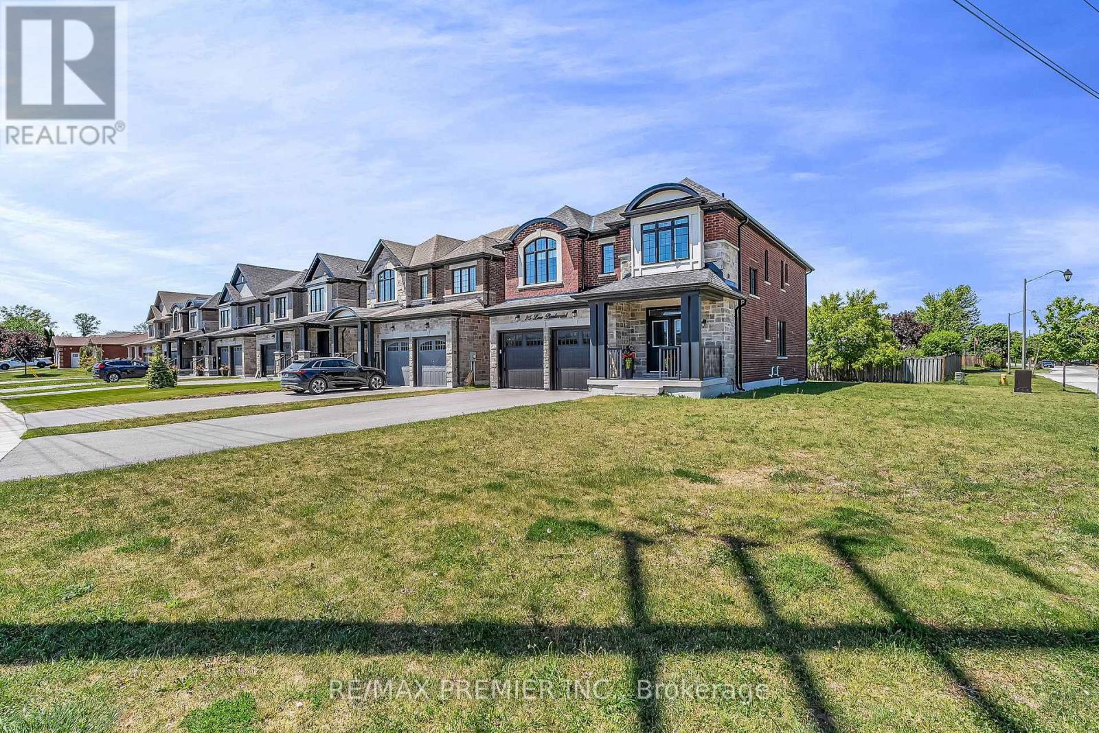 25 LOW BOULEVARD, Uxbridge — photo 5