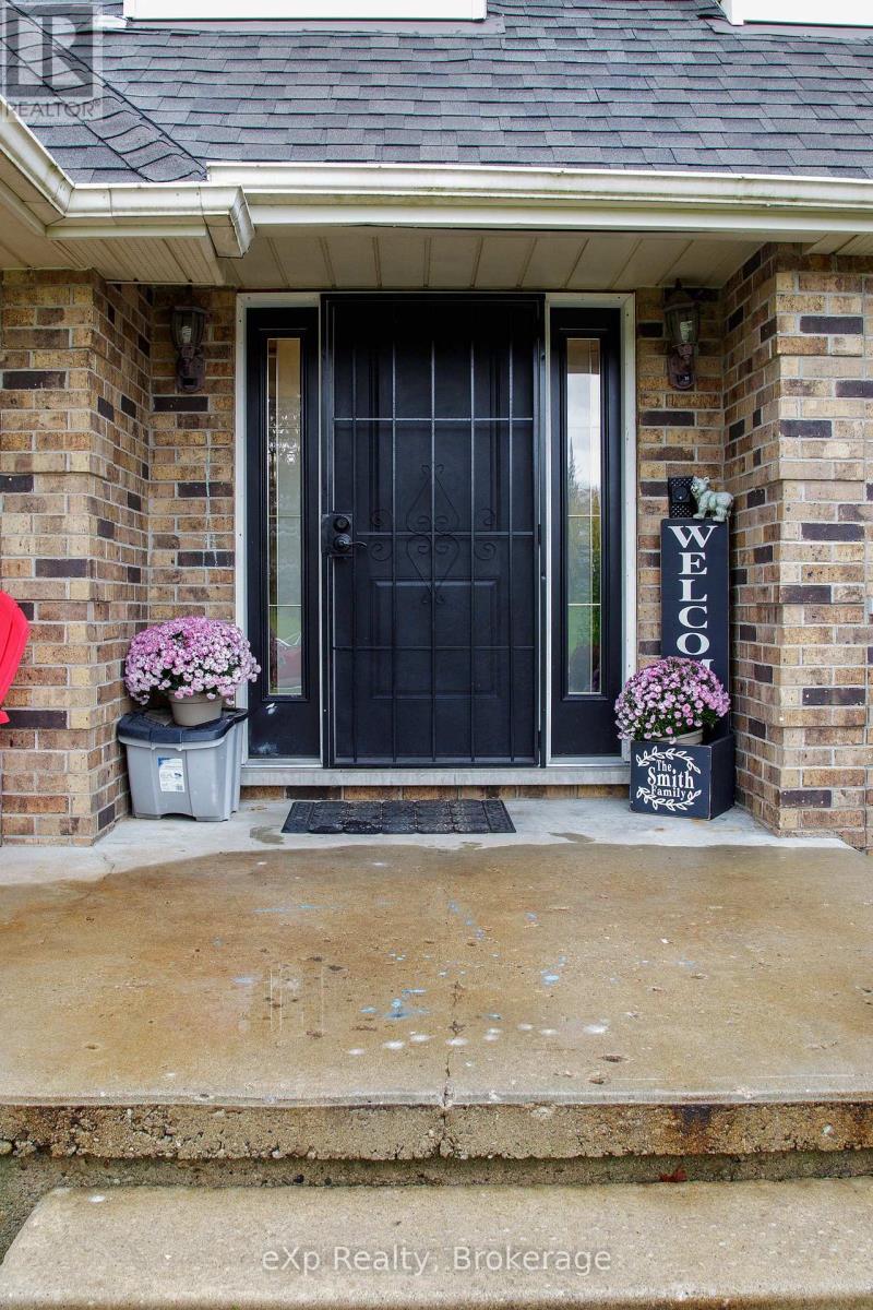 41564 BYERS STREET, Central Huron (Hullett) — photo 2