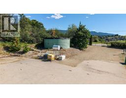 Primary Bedroom - 10003 6 Highway, Coldstream, BC V1B3B6 Photo 11