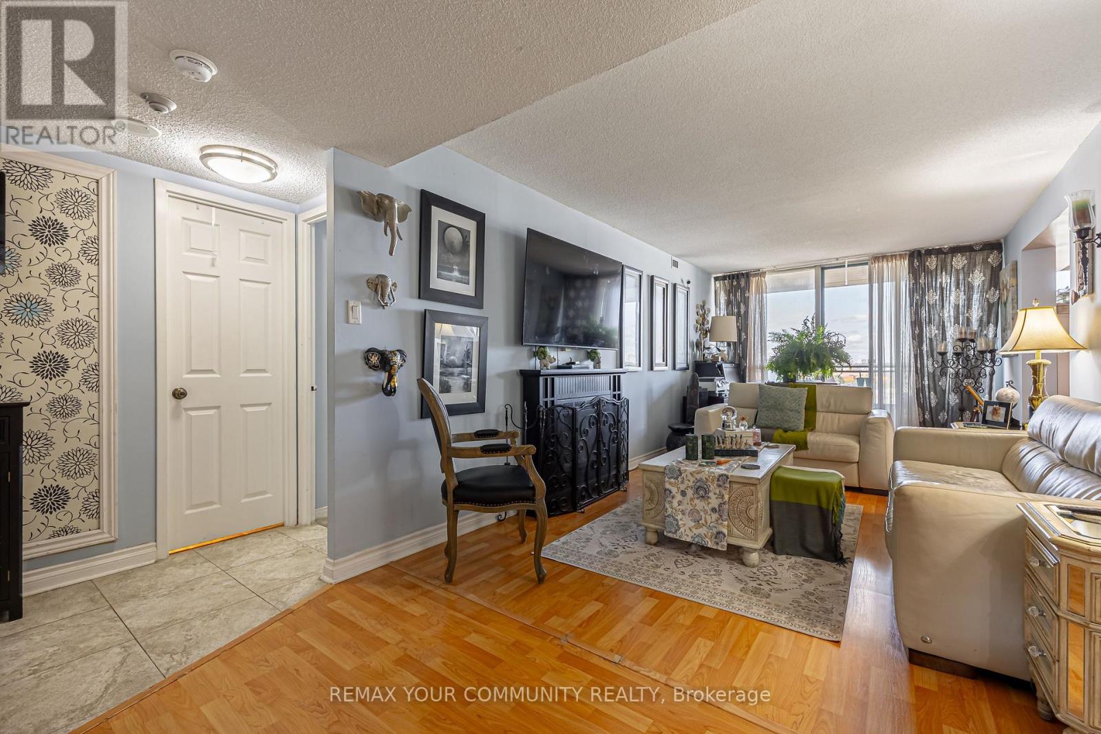 Photo of 1109 - 4725 SHEPPARD AVENUE E