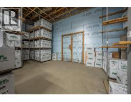 Living room - 10003 6 Highway, Coldstream, BC V1B3B6 Photo 13