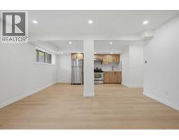1387 Berkley Drive Nw, Calgary, AB T3K1T5 Photo 34