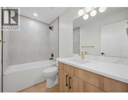 1387 Berkley Drive Nw, Calgary, AB T3K1T5 Photo 20