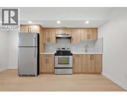 1387 Berkley Drive Nw, Calgary, AB T3K1T5 Photo 33